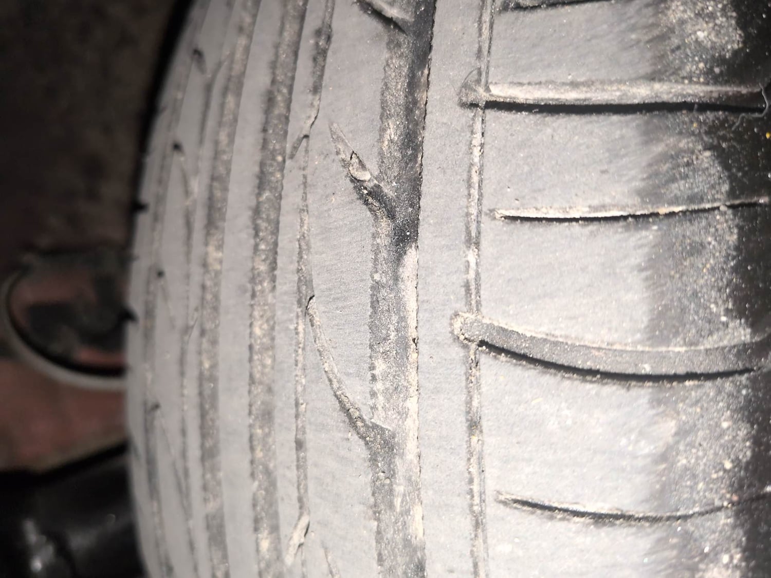 Used 2019 Hyundai Elite i20 Sportz 1.4 CRDI Diesel Manual tyres LEFT FRONT TYRE TREAD VIEW