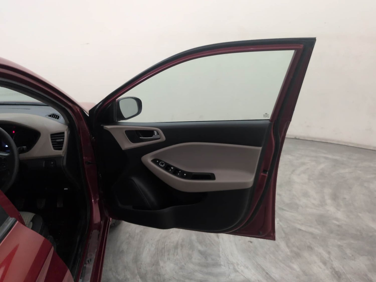 Used 2019 Hyundai Elite i20 Sportz 1.4 CRDI Diesel Manual interior RIGHT FRONT DOOR OPEN VIEW