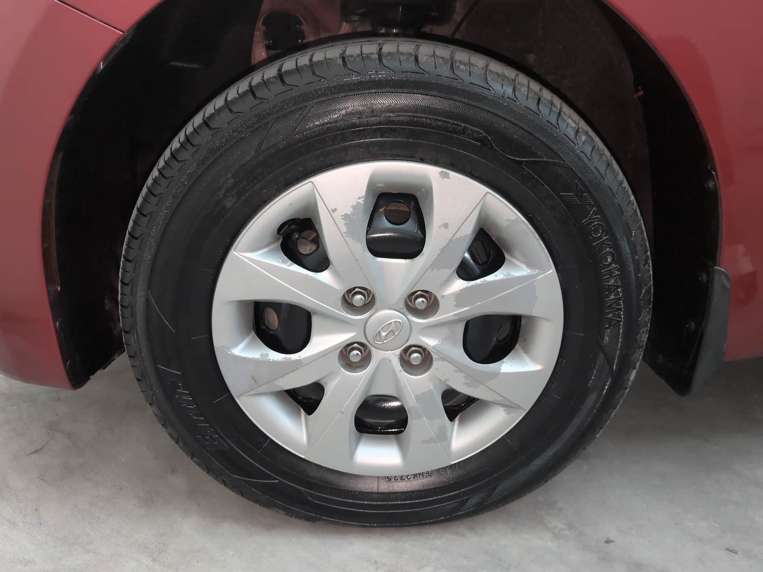 Used 2019 Hyundai Elite i20 Sportz 1.4 CRDI Diesel Manual tyres LEFT FRONT TYRE RIM VIEW
