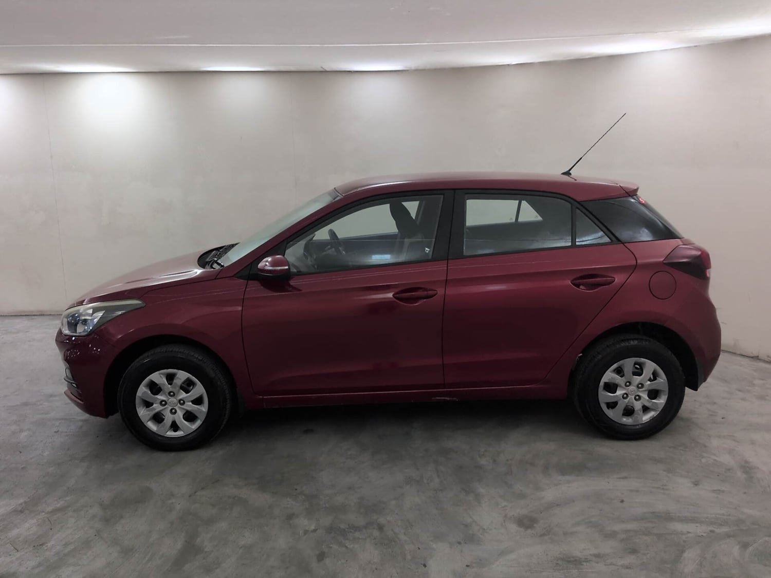 Used 2019 Hyundai Elite i20 Sportz 1.4 CRDI Diesel Manual exterior LEFT SIDE VIEW