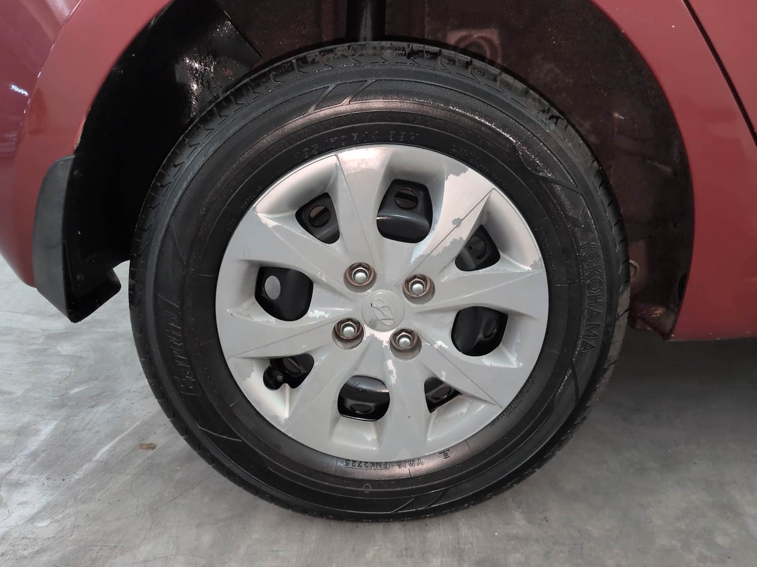 Used 2019 Hyundai Elite i20 Sportz 1.4 CRDI Diesel Manual tyres RIGHT REAR TYRE RIM VIEW