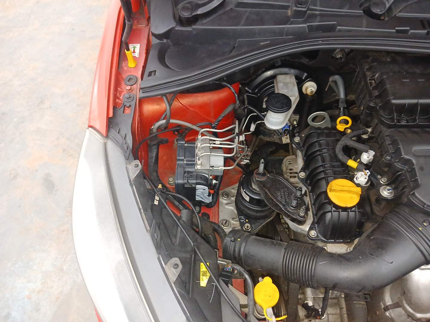 Used 2023 Tata Tiago XZ Plus Dual Tone Petrol Manual engine ENGINE RIGHT SIDE VIEW