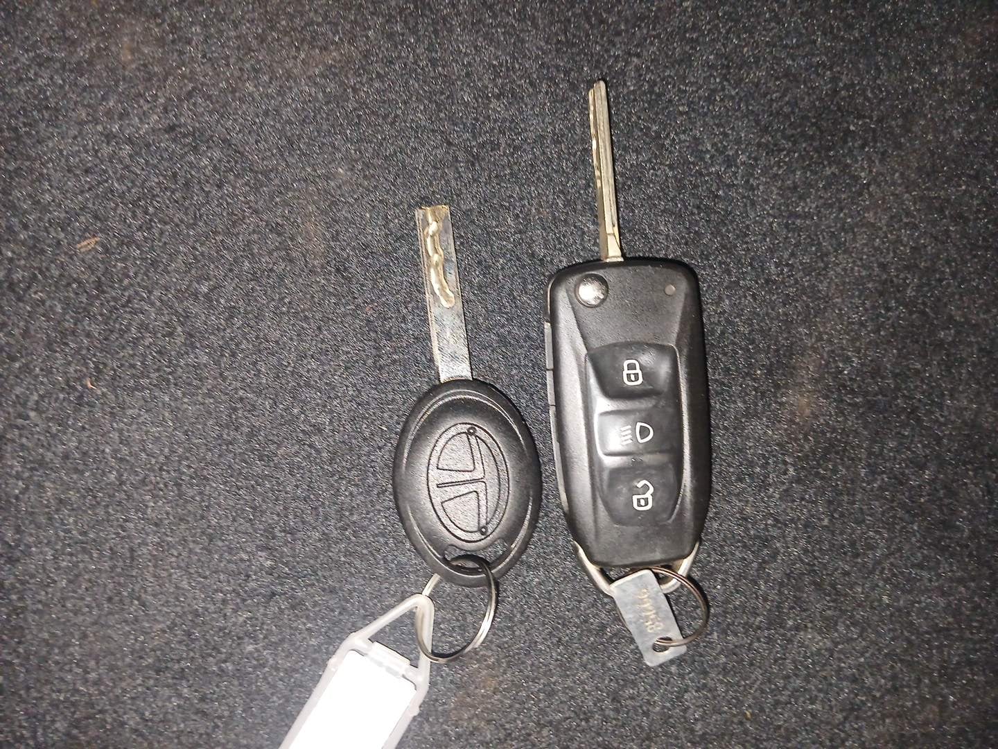Used 2023 Tata Tiago XZ Plus Dual Tone Petrol Manual extra CAR KEY VIEW