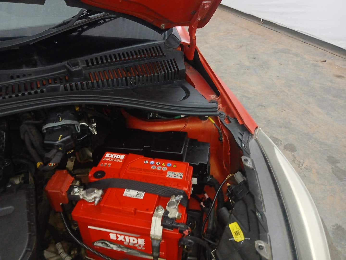 Used 2023 Tata Tiago XZ Plus Dual Tone Petrol Manual engine ENGINE LEFT SIDE HINGE & APRON VIEW