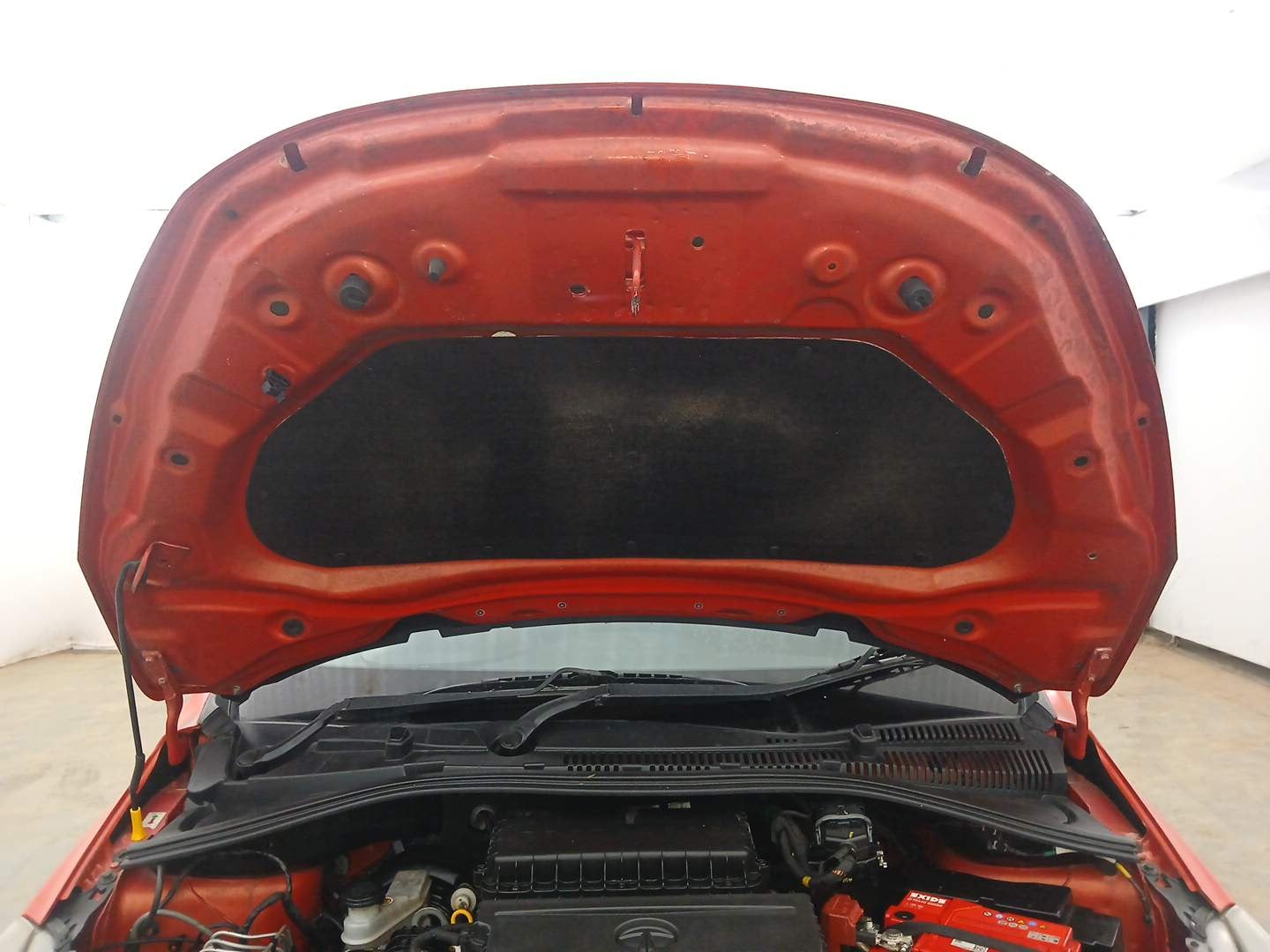 Used 2023 Tata Tiago XZ Plus Dual Tone Petrol Manual engine ENGINE & BONNET OPEN FRONT VIEW