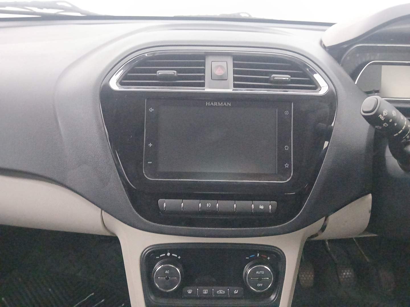 Used 2023 Tata Tiago XZ Plus Dual Tone Petrol Manual interior MUSIC SYSTEM & AC CONTROL VIEW