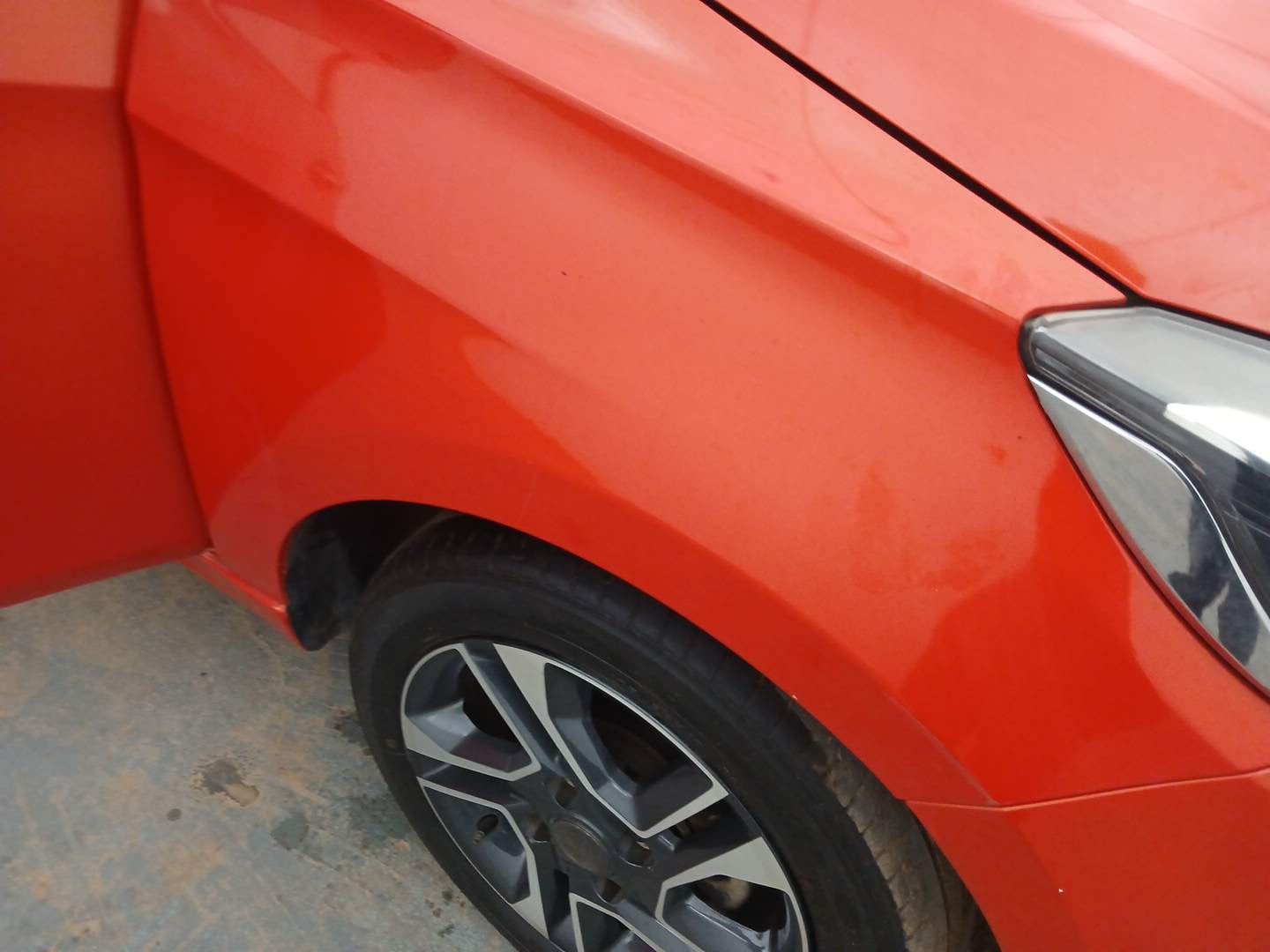 Used 2023 Tata Tiago XZ Plus Dual Tone Petrol Manual dents MINOR SCRATCH