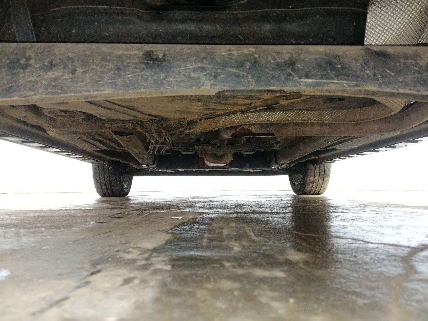 Used 2018 Ford Freestyle Titanium 1.2 Ti-VCT Petrol Manual extra REAR UNDERBODY VIEW (TAKEN FROM REAR)