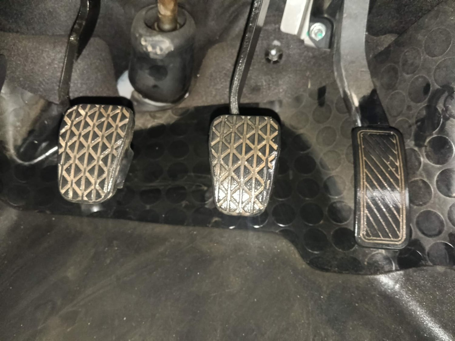 Used 2018 Ford Freestyle Titanium 1.2 Ti-VCT Petrol Manual interior PEDALS VIEW