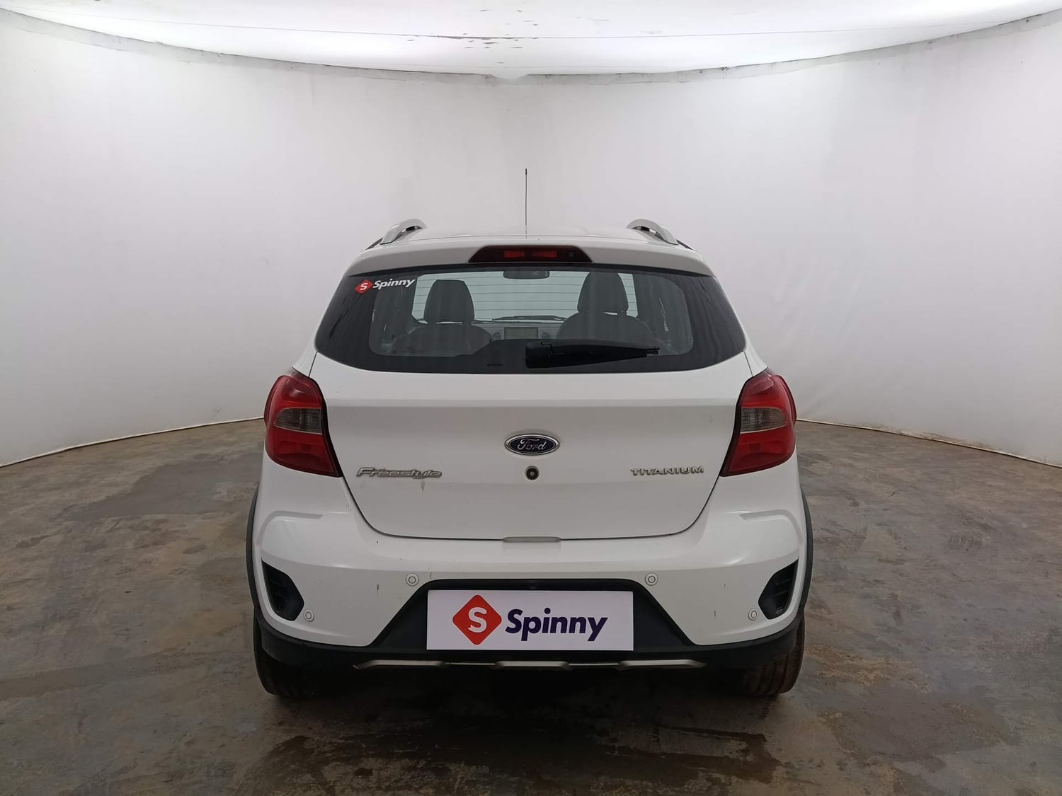 Used 2018 Ford Freestyle Titanium 1.2 Ti-VCT Petrol Manual exterior BACK VIEW