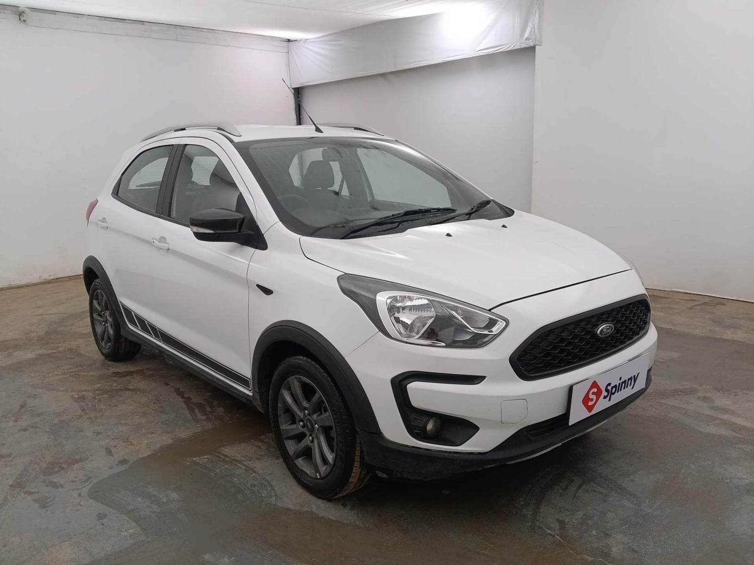 Used 2018 Ford Freestyle Titanium 1.2 Ti-VCT Petrol Manual exterior RIGHT FRONT CORNER VIEW