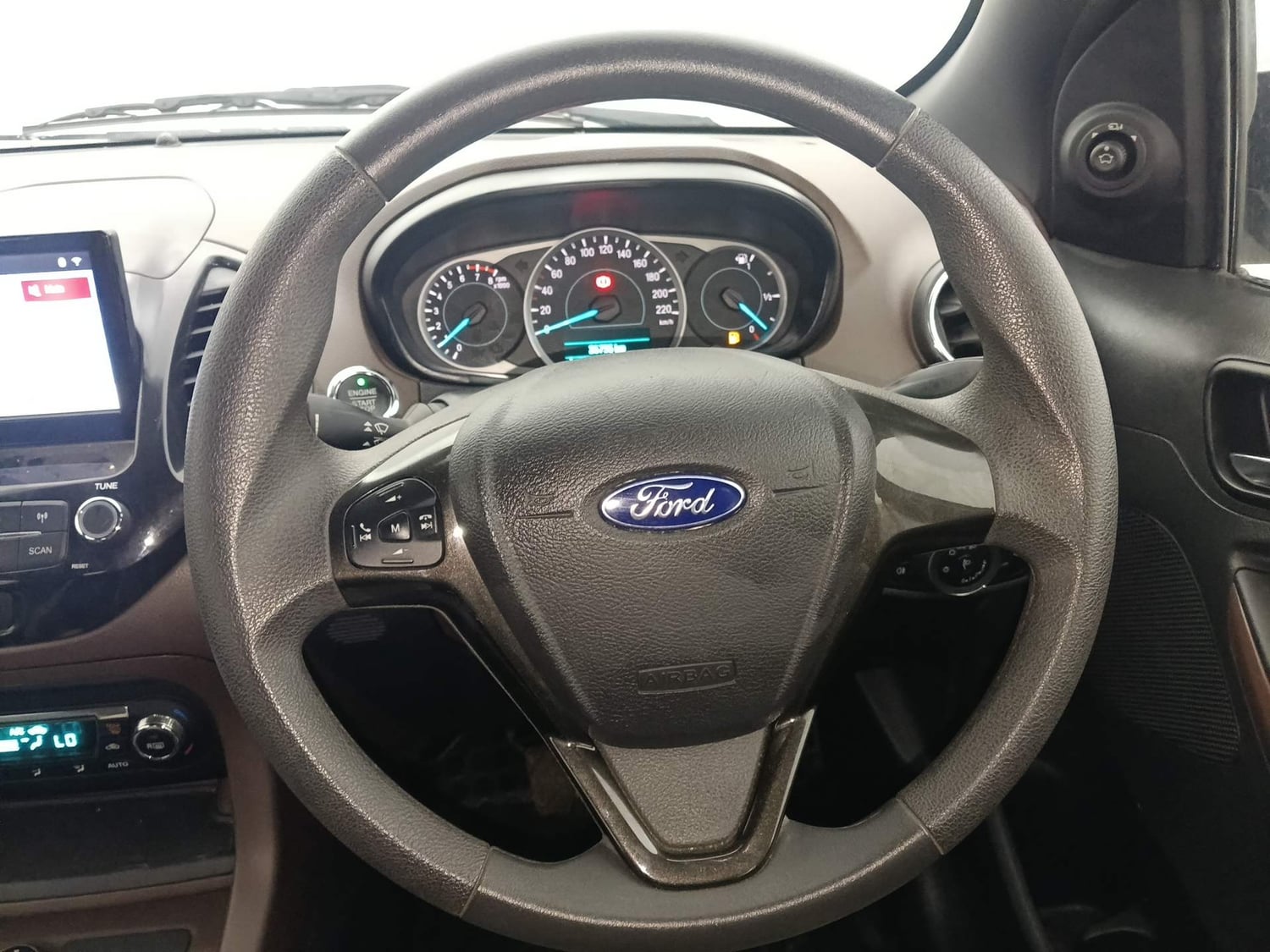 Used 2018 Ford Freestyle Titanium 1.2 Ti-VCT Petrol Manual interior STEERING VIEW
