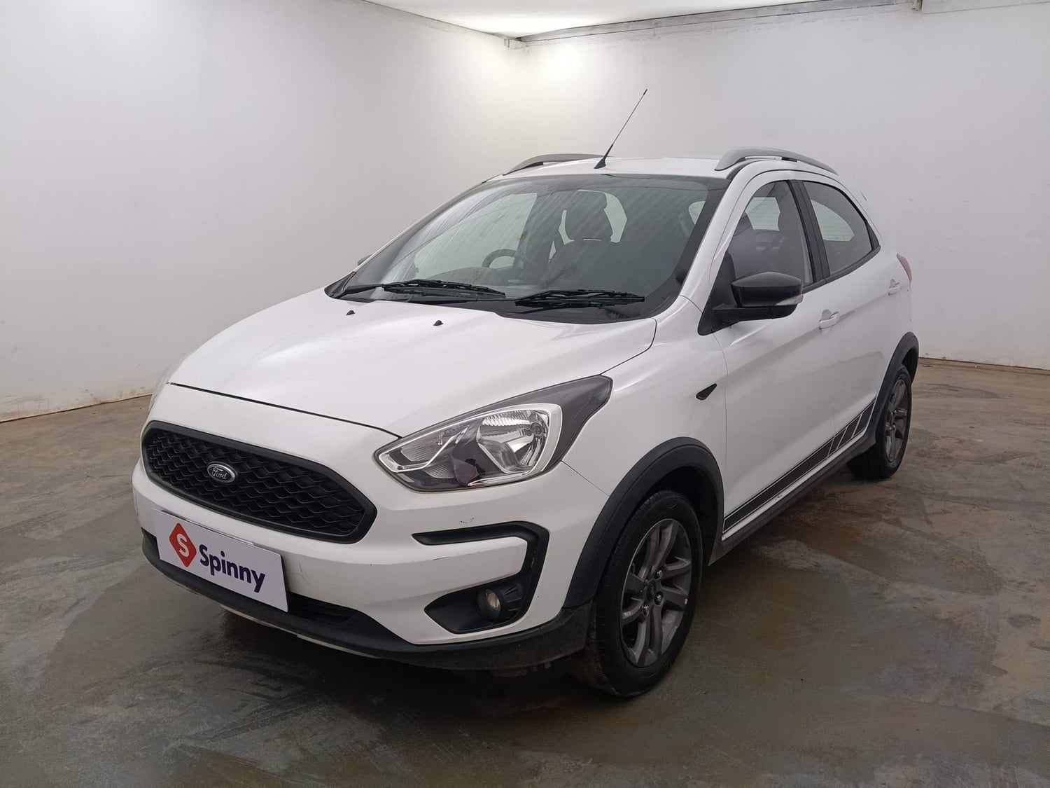 Used 2018 Ford Freestyle Titanium 1.2 Ti-VCT Petrol Manual exterior LEFT FRONT CORNER VIEW