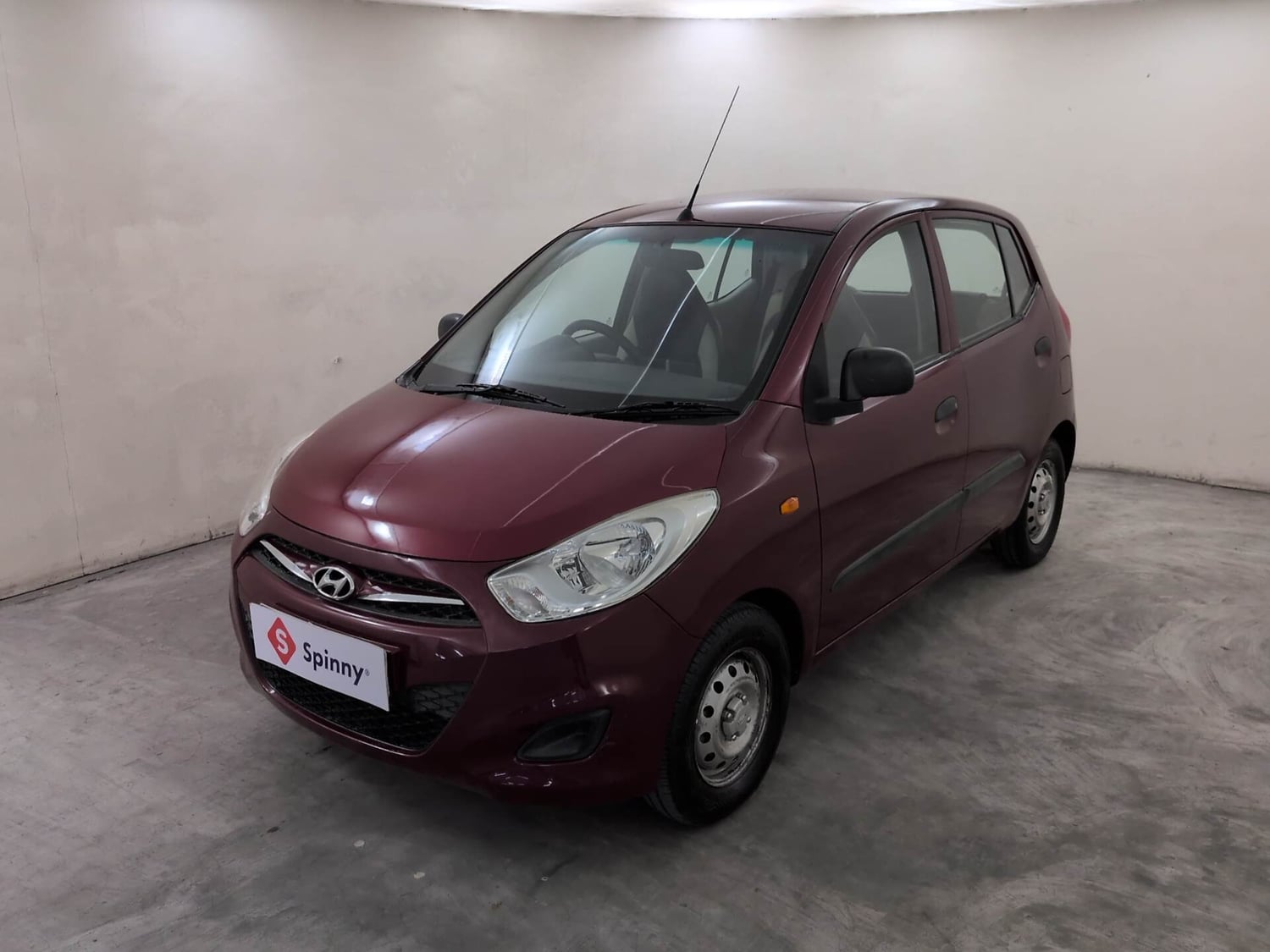 Used 2016 Hyundai i10 Magna 1.1 iRDE2 Petrol Manual exterior LEFT FRONT CORNER VIEW