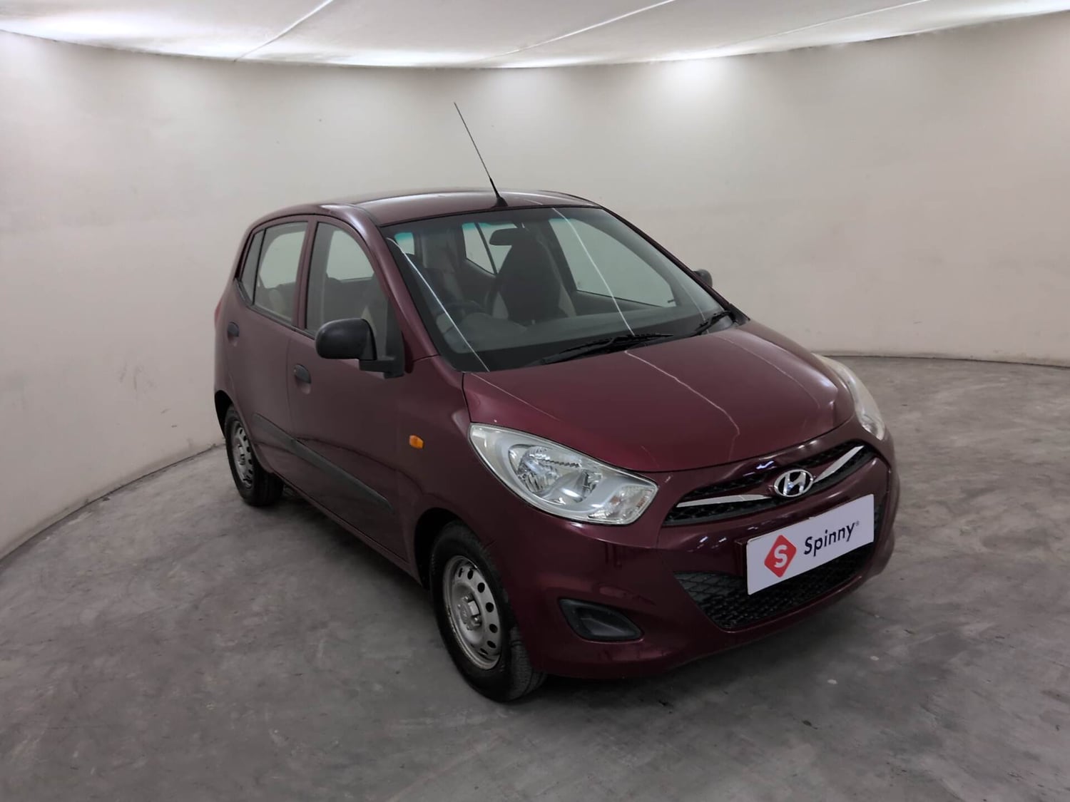 Used 2016 Hyundai i10 Magna 1.1 iRDE2 Petrol Manual exterior RIGHT FRONT CORNER VIEW