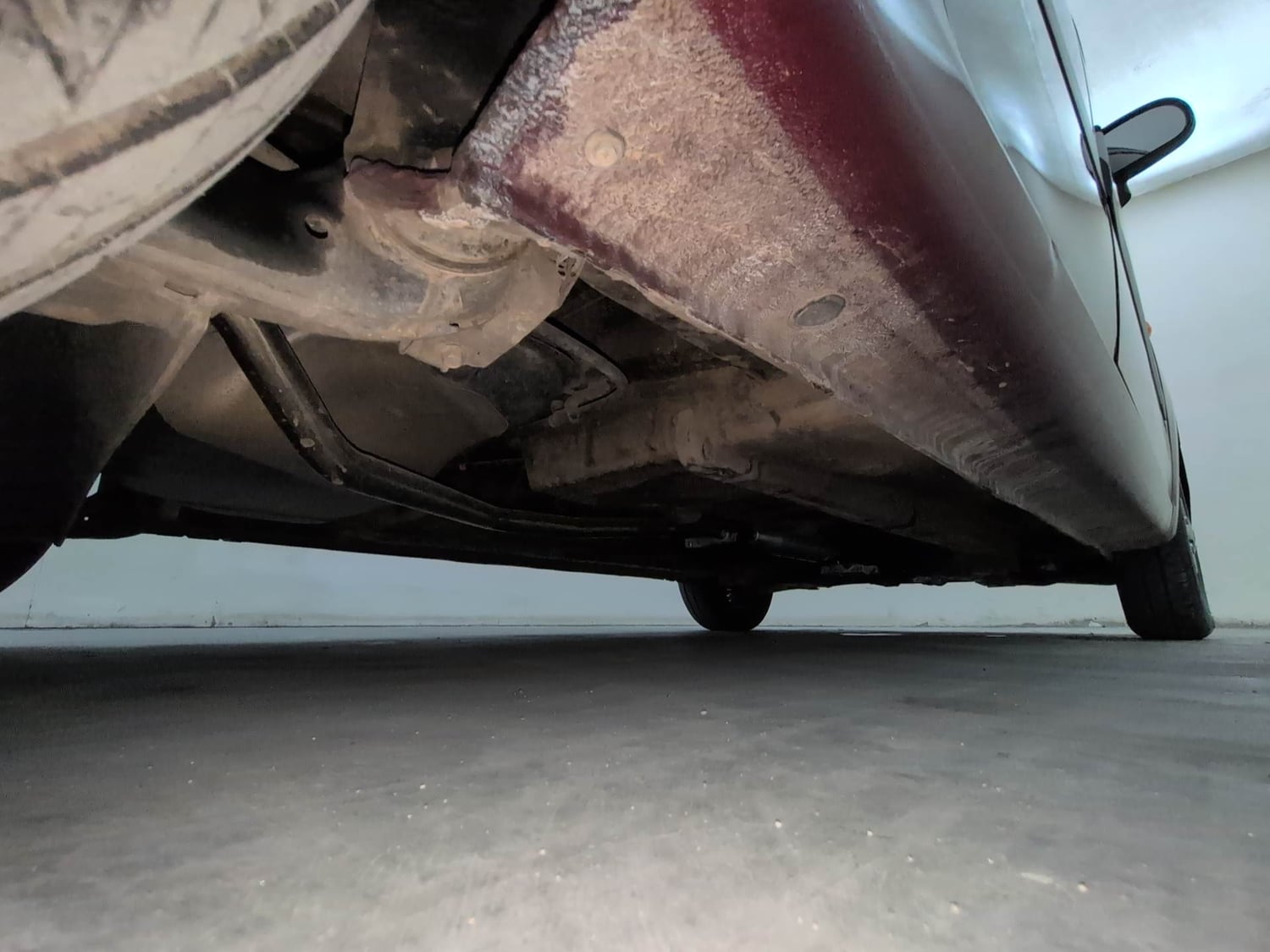 Used 2016 Hyundai i10 Magna 1.1 iRDE2 Petrol Manual extra REAR RIGHT UNDERBODY VIEW