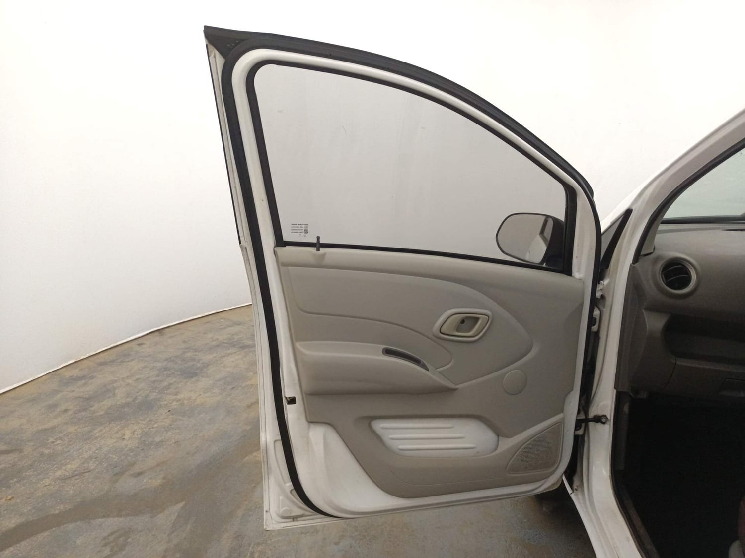 Used 2016 Datsun Redi-GO T (O) Petrol Manual interior LEFT FRONT DOOR OPEN VIEW