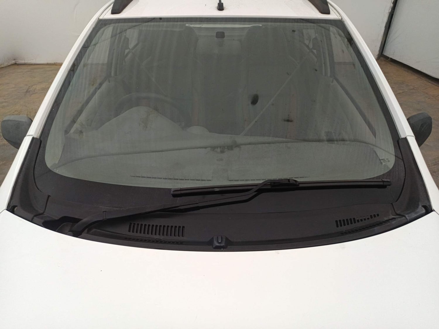 Used 2016 Datsun Redi-GO T (O) Petrol Manual exterior FRONT WINDSHIELD VIEW