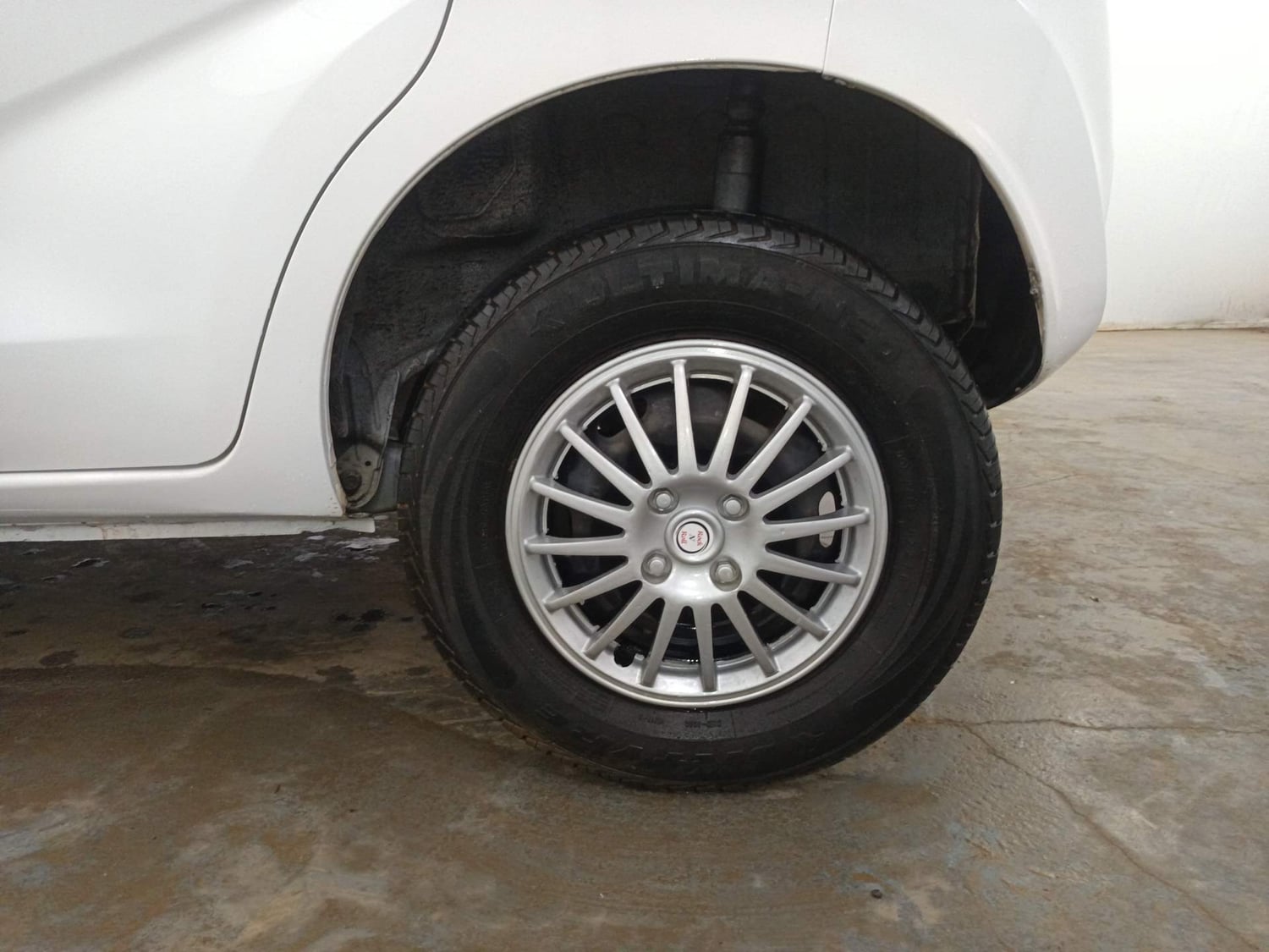 Used 2016 Datsun Redi-GO T (O) Petrol Manual tyres LEFT REAR TYRE RIM VIEW