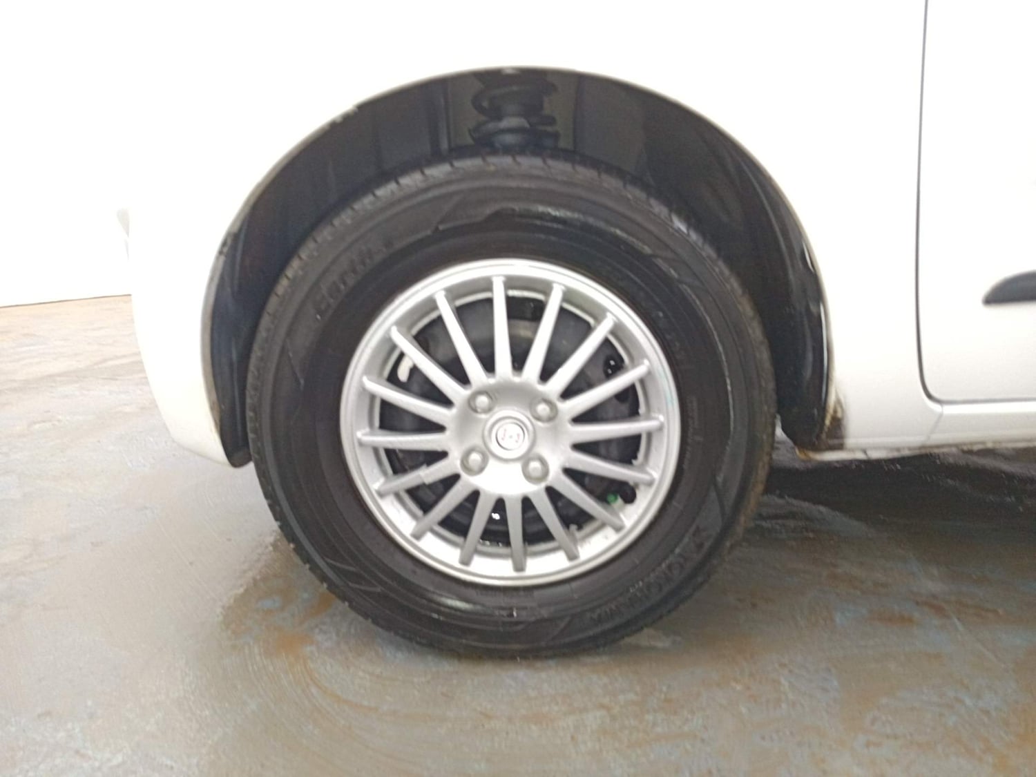 Used 2016 Datsun Redi-GO T (O) Petrol Manual tyres LEFT FRONT TYRE RIM VIEW