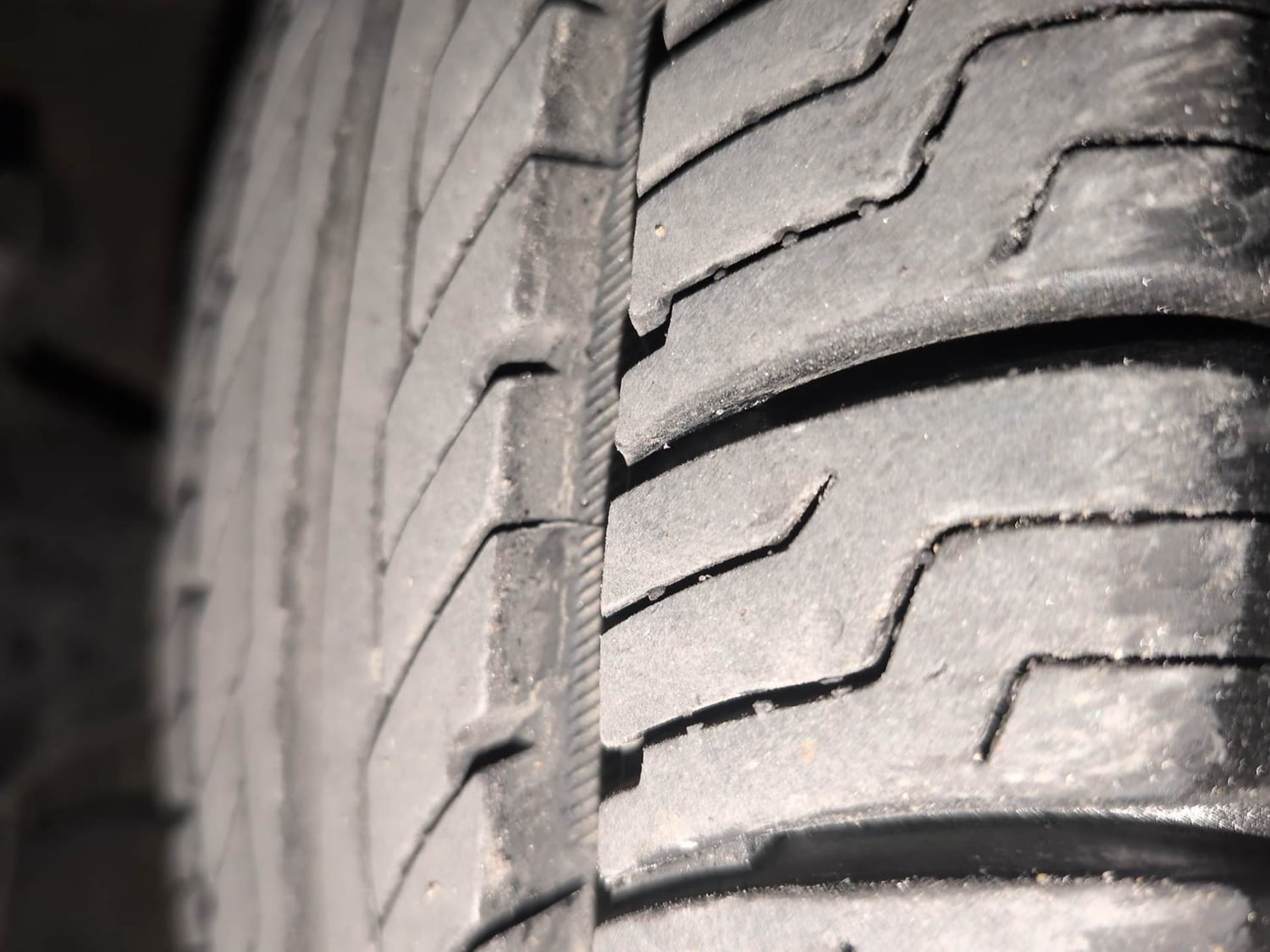 Used 2017 Hyundai i10 Magna 1.1 iRDE2 Petrol Manual tyres LEFT FRONT TYRE TREAD VIEW