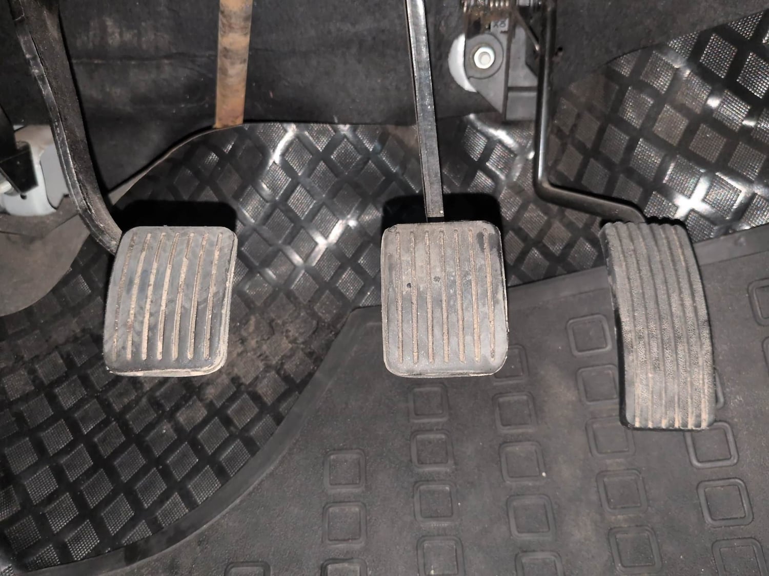 Used 2017 Hyundai i10 Magna 1.1 iRDE2 Petrol Manual interior PEDALS VIEW