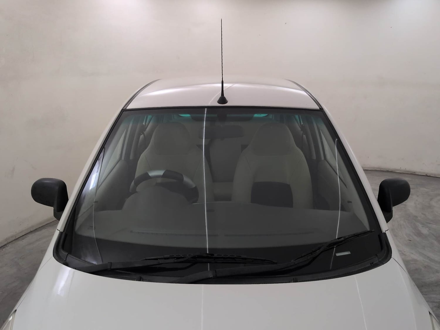 Used 2017 Hyundai i10 Magna 1.1 iRDE2 Petrol Manual exterior FRONT WINDSHIELD VIEW