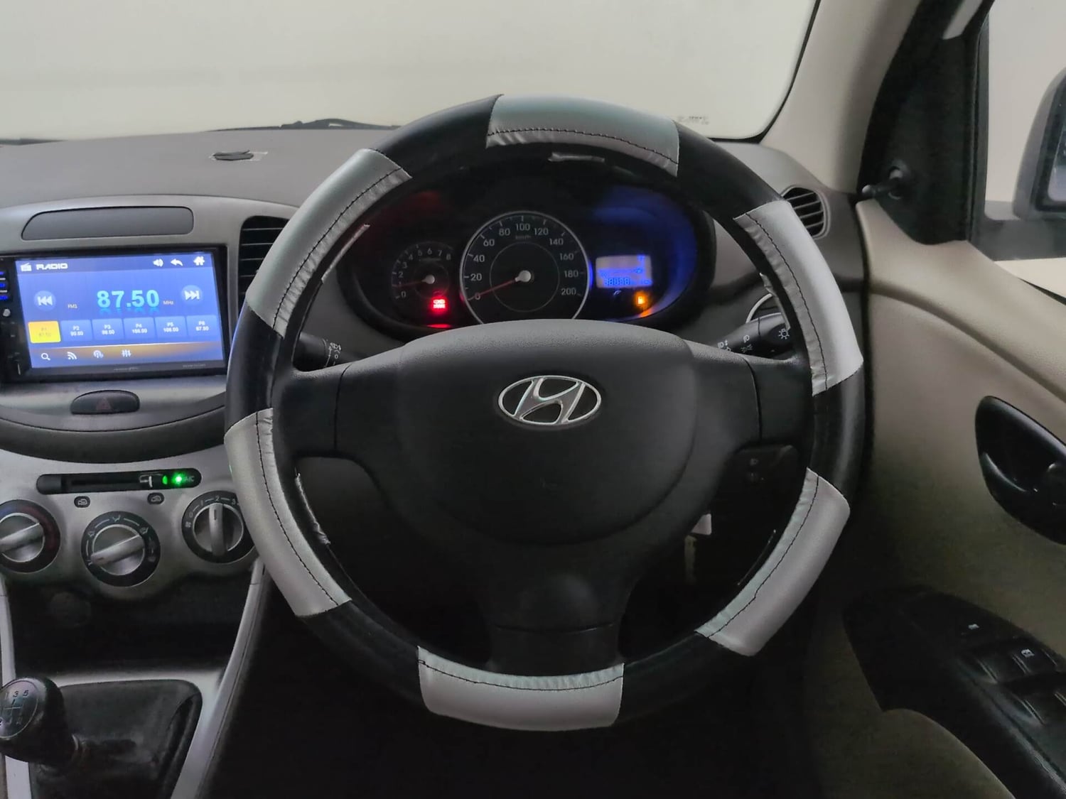 Used 2017 Hyundai i10 Magna 1.1 iRDE2 Petrol Manual interior STEERING VIEW