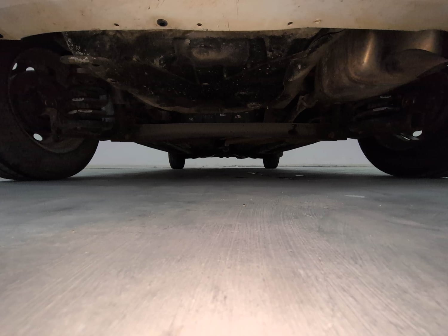 Used 2017 Hyundai i10 Magna 1.1 iRDE2 Petrol Manual extra REAR UNDERBODY VIEW (TAKEN FROM REAR)