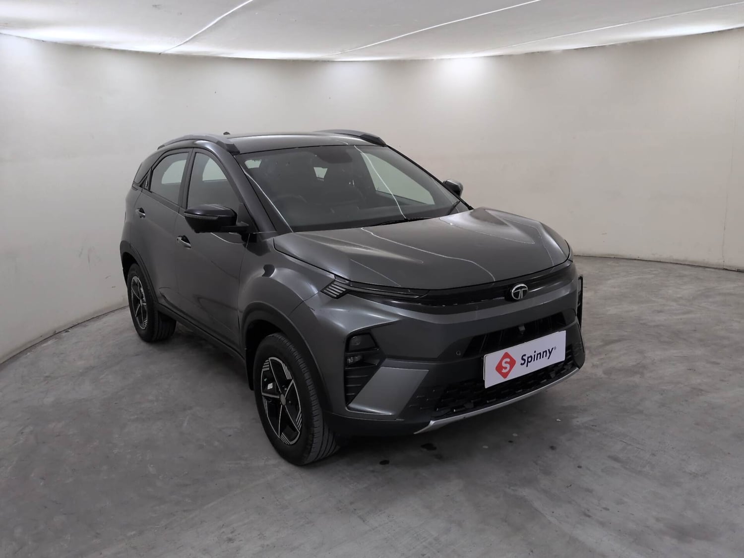 Used 2024 Tata Nexon Fearless Plus S 1.2 Revotron Petrol 6MT DT Petrol Manual exterior RIGHT FRONT CORNER VIEW