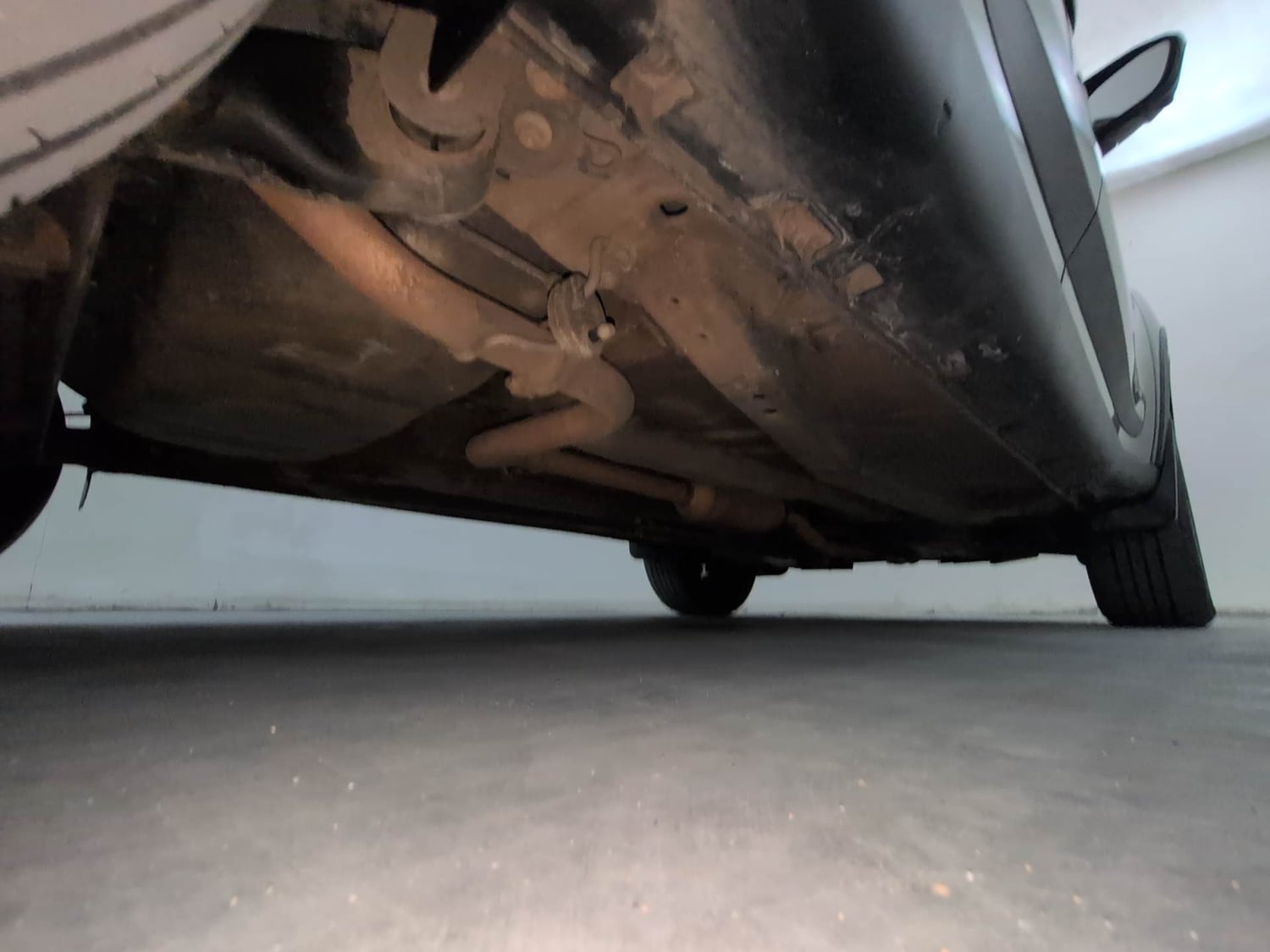 Used 2024 Tata Nexon Fearless Plus S 1.2 Revotron Petrol 6MT DT Petrol Manual extra REAR RIGHT UNDERBODY VIEW