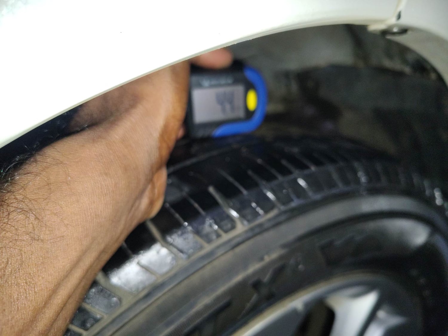 Used 2020 Honda Amaze 1.2 V CVT Petrol Petrol Automatic tyres LEFT REAR TYRE TREAD VIEW