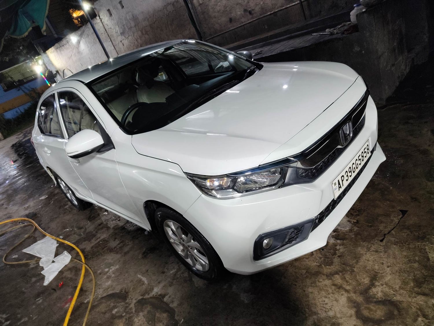 Used 2020 Honda Amaze 1.2 V CVT Petrol Petrol Automatic exterior RIGHT FRONT CORNER VIEW