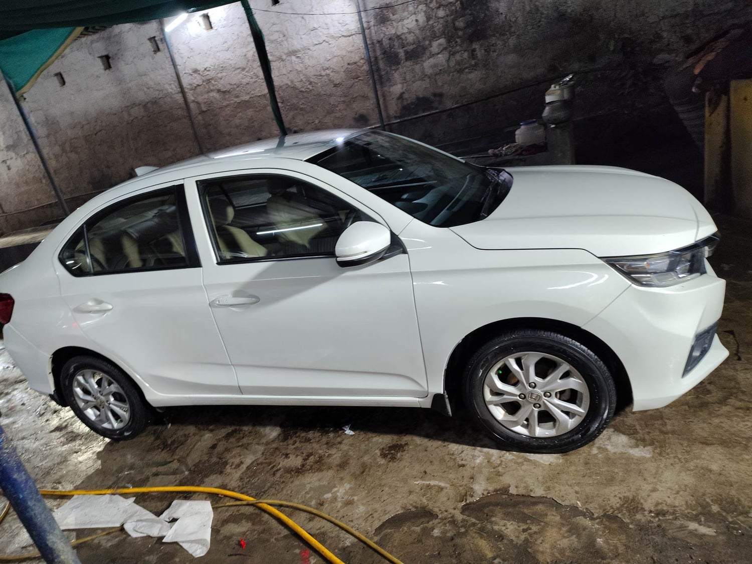 Used 2020 Honda Amaze 1.2 V CVT Petrol Petrol Automatic exterior RIGHT SIDE VIEW