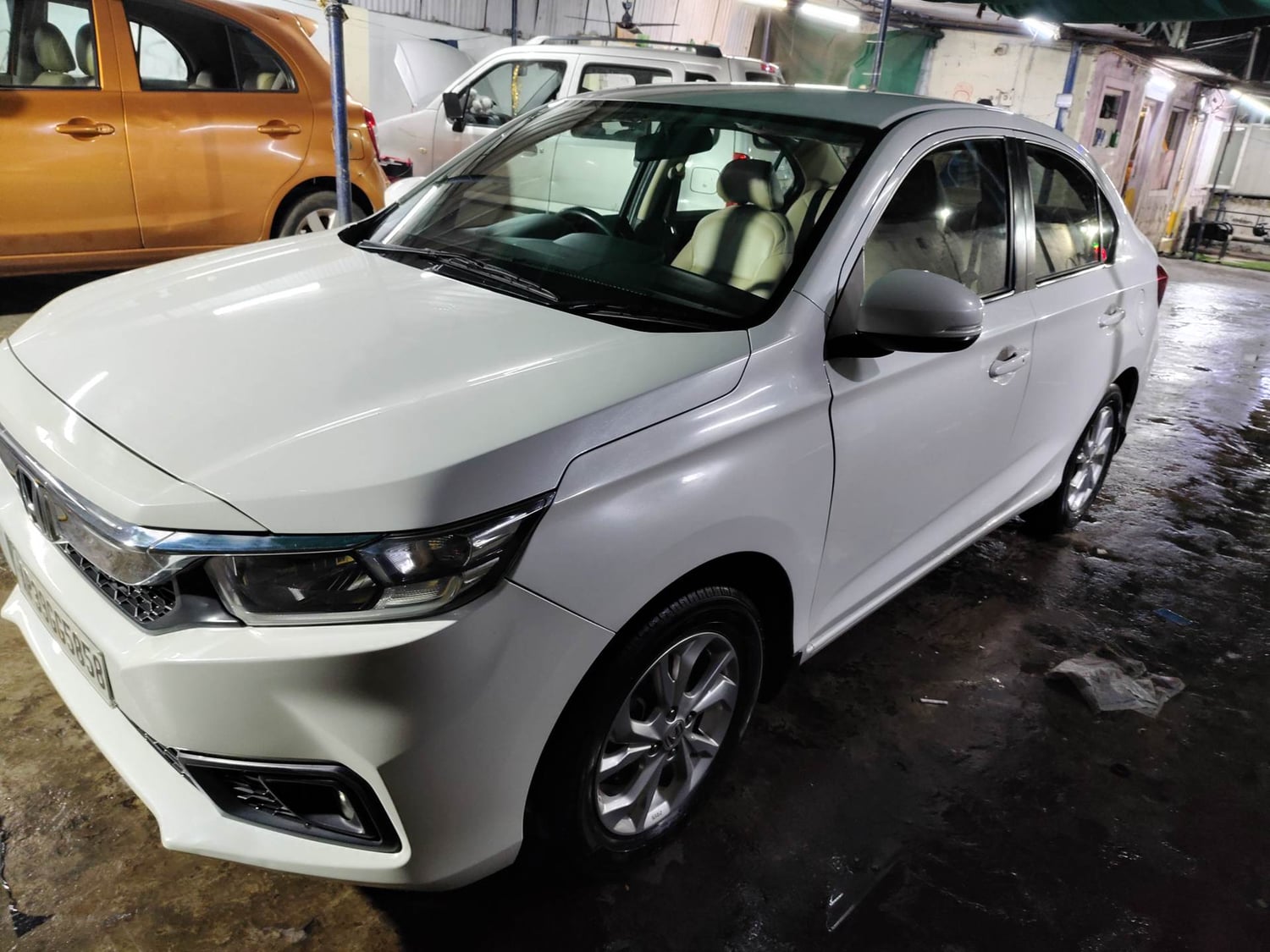 Used 2020 Honda Amaze 1.2 V CVT Petrol Petrol Automatic exterior LEFT FRONT CORNER VIEW