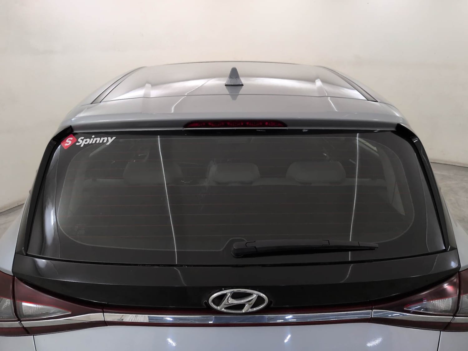 Used 2023 Hyundai i20 Asta (O) 1.2 IVT Petrol Automatic exterior BACK WINDSHIELD VIEW
