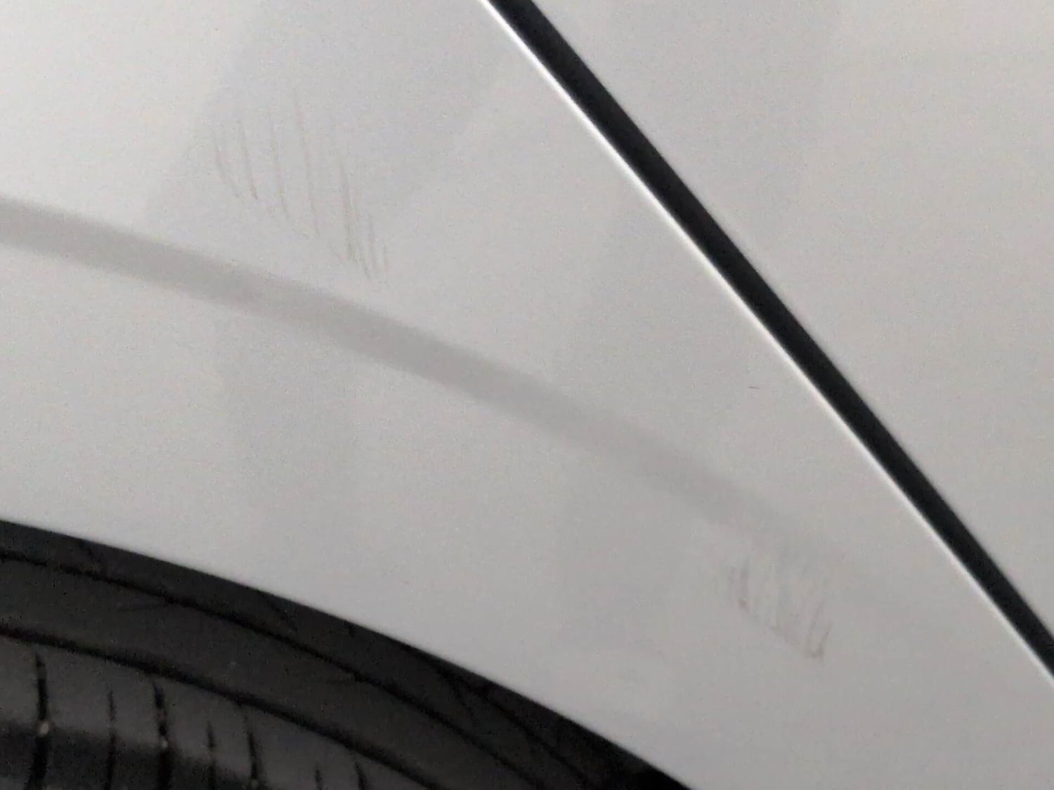 Used 2023 Hyundai i20 Asta (O) 1.2 IVT Petrol Automatic dents MINOR SCRATCH