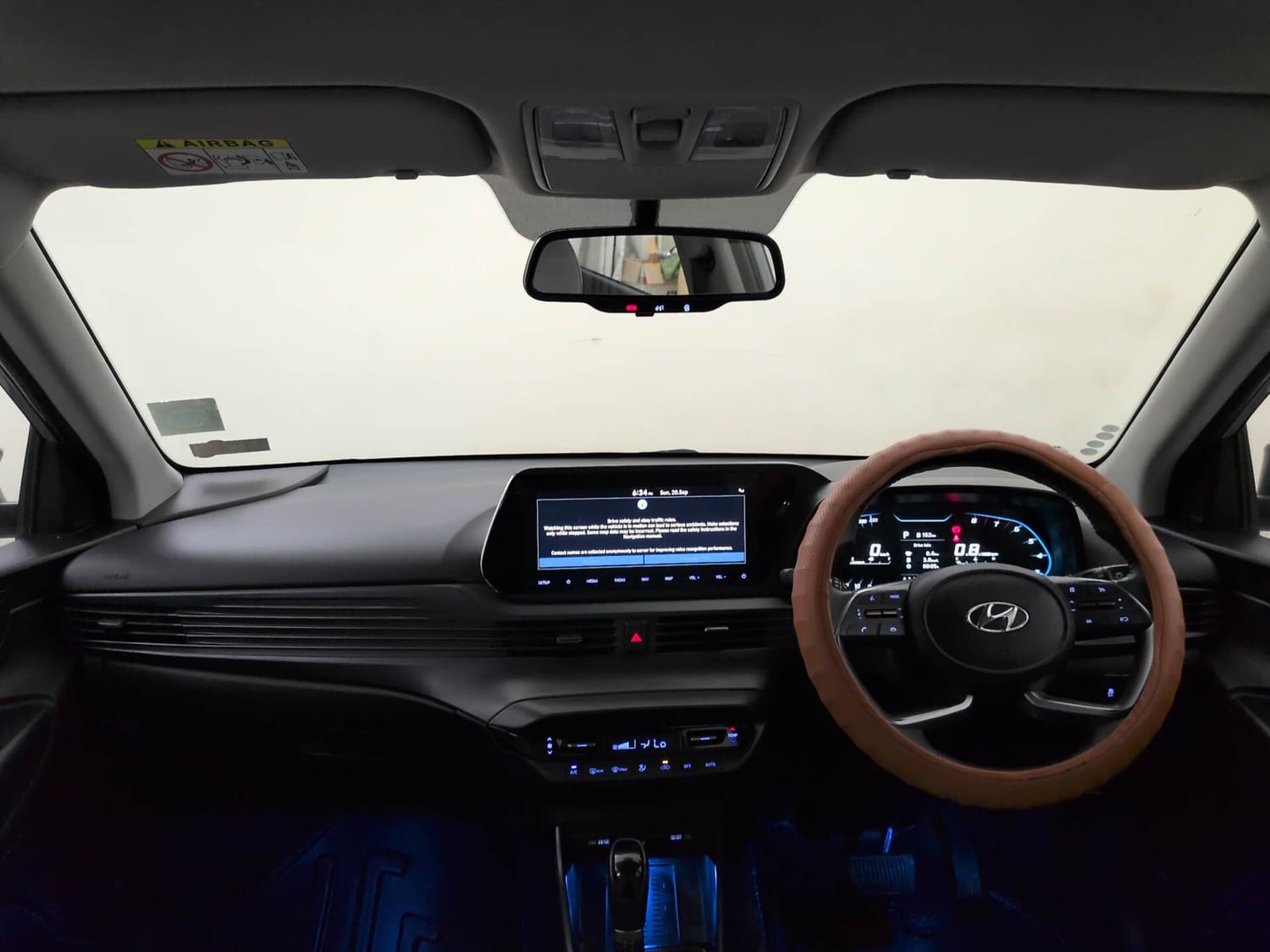 Used 2023 Hyundai i20 Asta (O) 1.2 IVT Petrol Automatic interior DASHBOARD VIEW