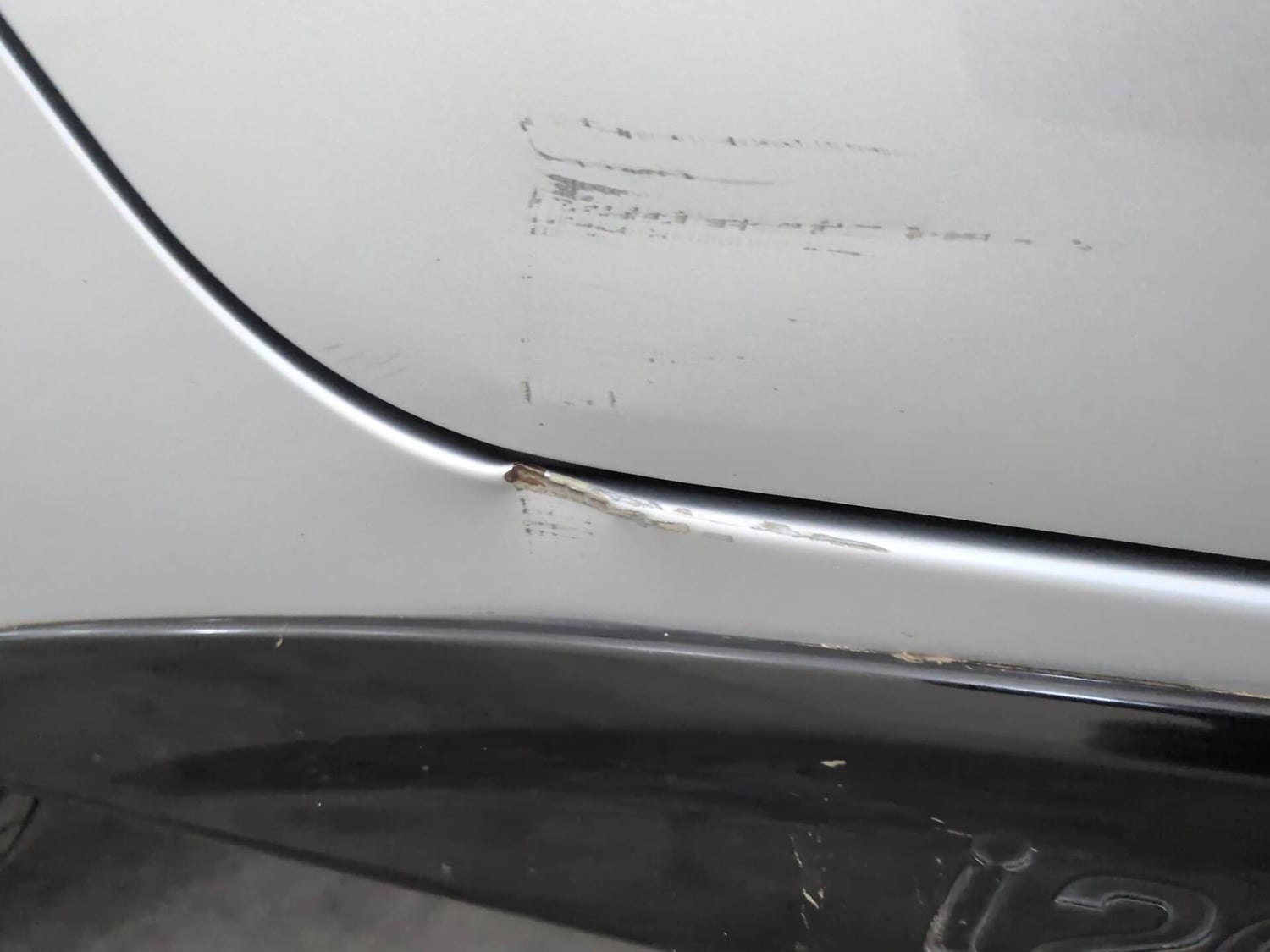 Used 2023 Hyundai i20 Asta (O) 1.2 IVT Petrol Automatic dents MINOR DENT