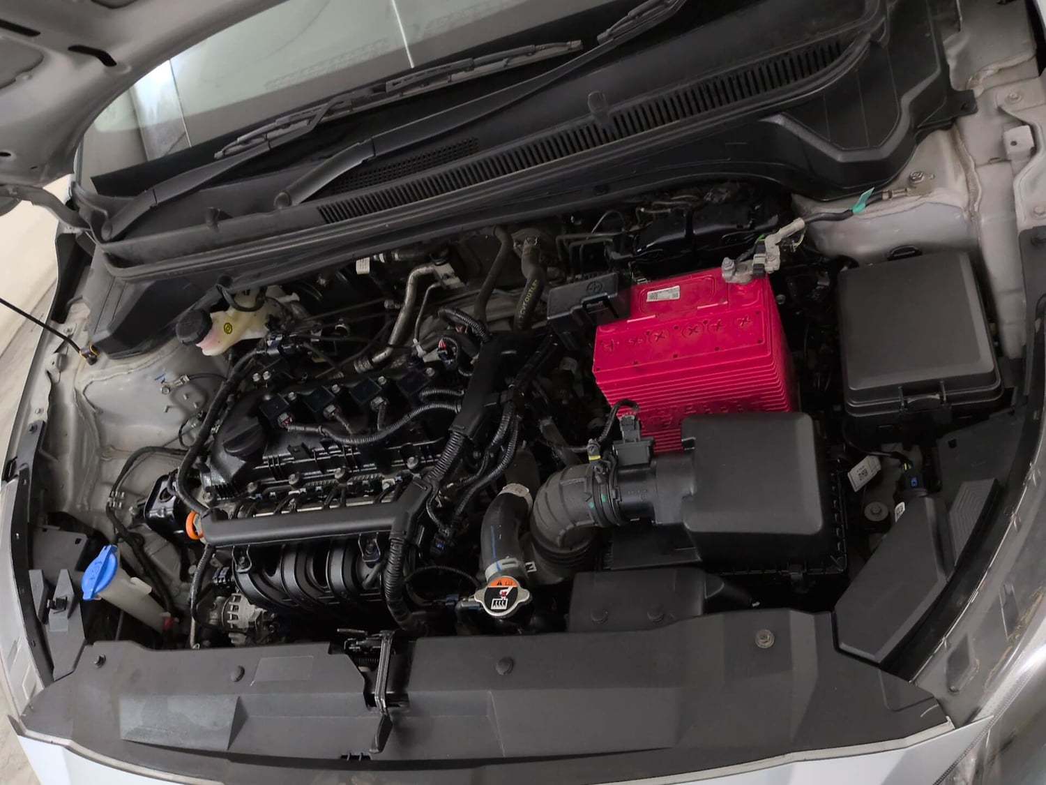 Used 2023 Hyundai i20 Asta (O) 1.2 IVT Petrol Automatic engine ENGINE LEFT SIDE VIEW