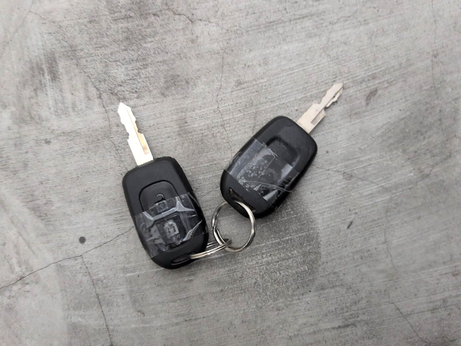 Used 2016 Renault Kwid RXT Petrol Manual extra CAR KEY VIEW