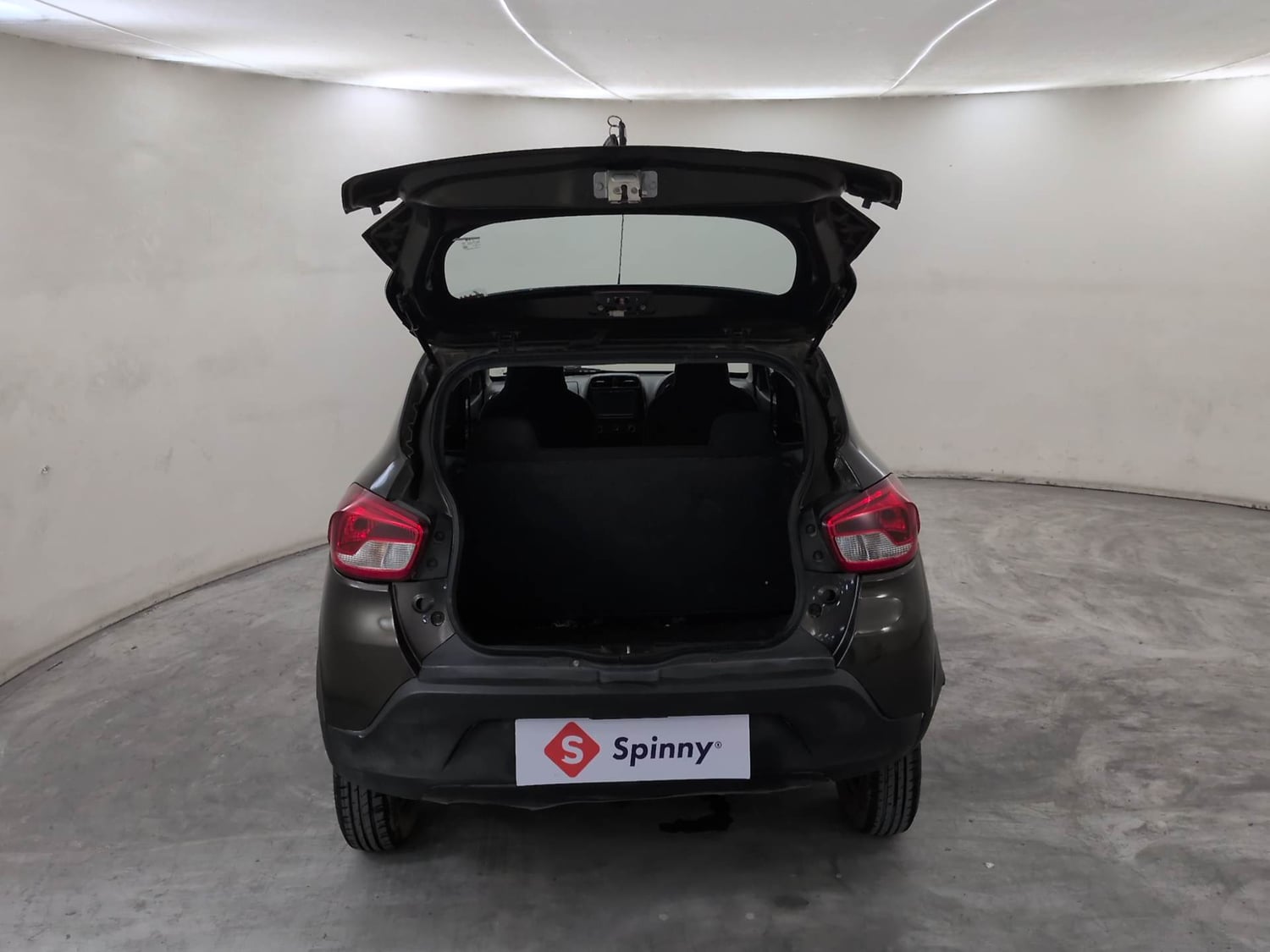 Used 2016 Renault Kwid RXT Petrol Manual interior DICKY DOOR OPEN VIEW