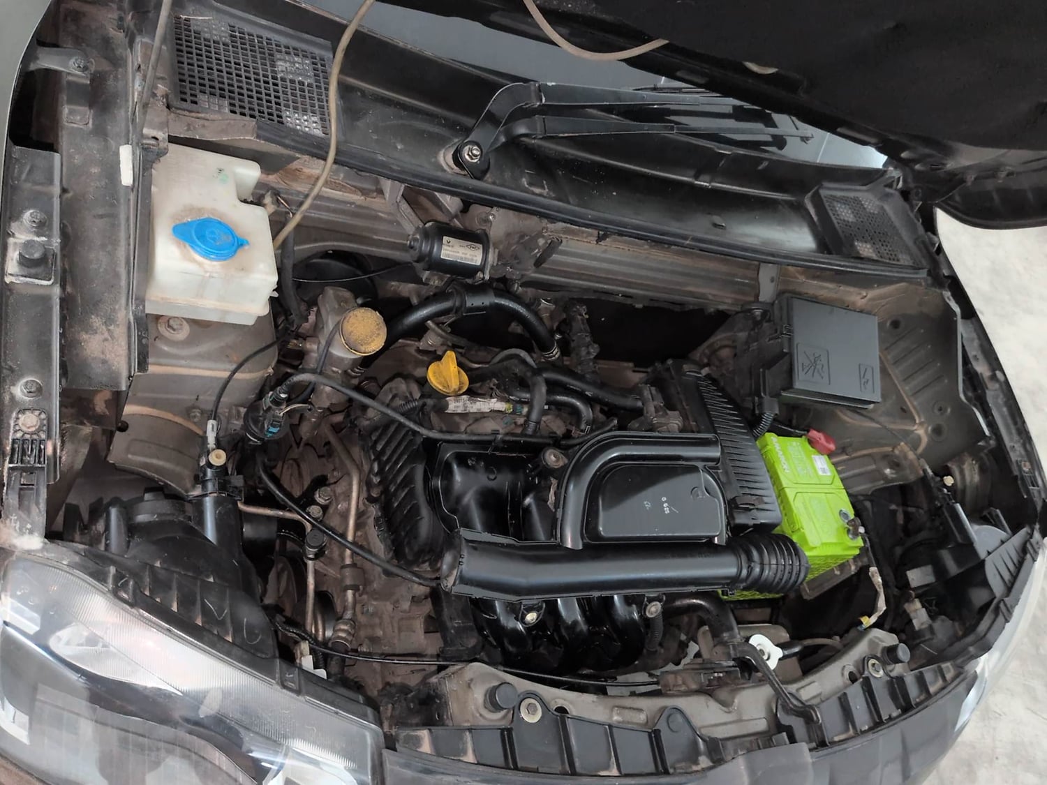 Used 2016 Renault Kwid RXT Petrol Manual engine ENGINE RIGHT SIDE VIEW