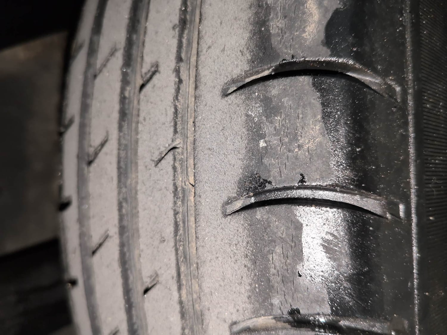 Used 2016 Renault Kwid RXT Petrol Manual tyres RIGHT REAR TYRE TREAD VIEW