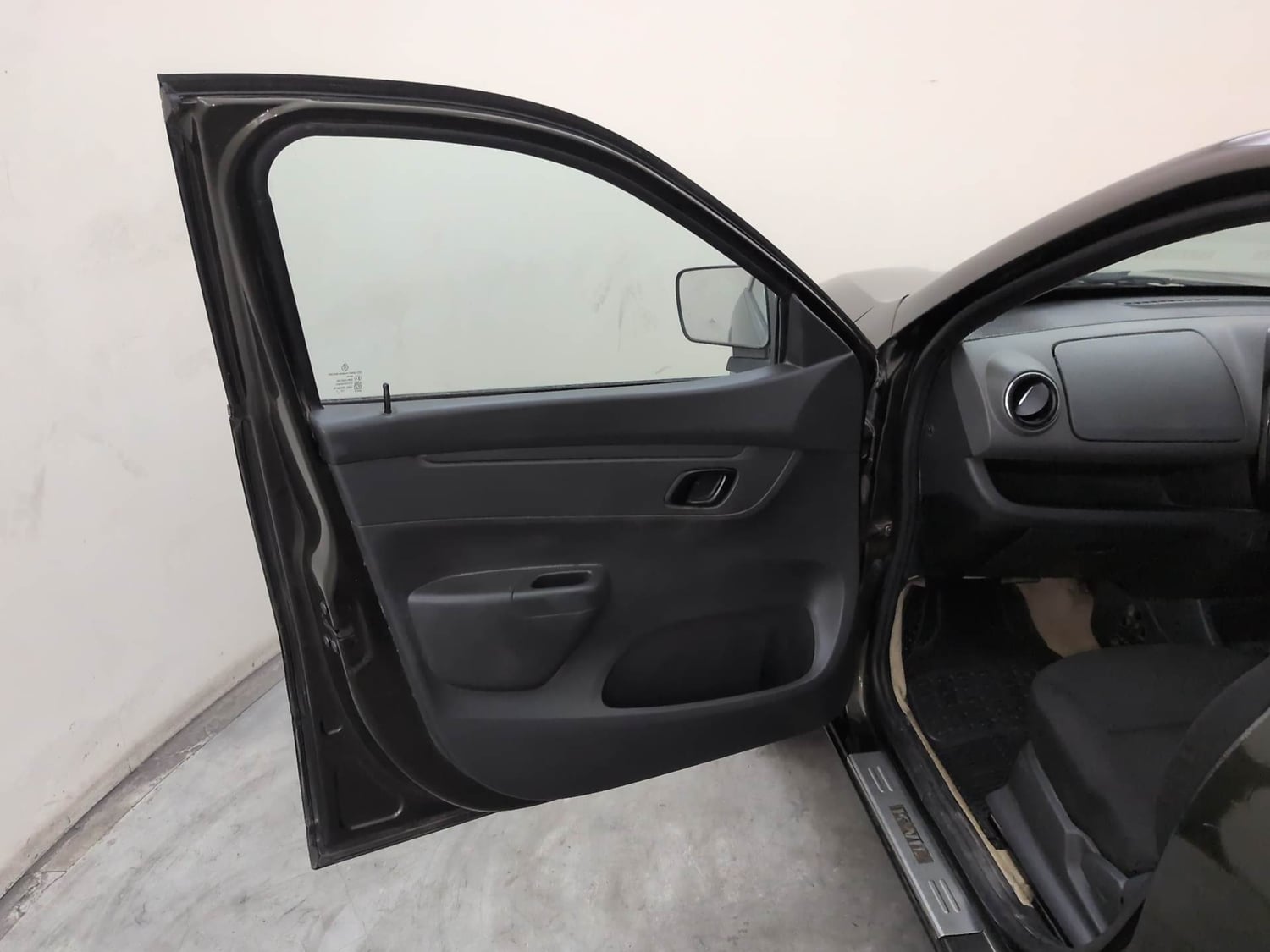 Used 2016 Renault Kwid RXT Petrol Manual interior LEFT FRONT DOOR OPEN VIEW