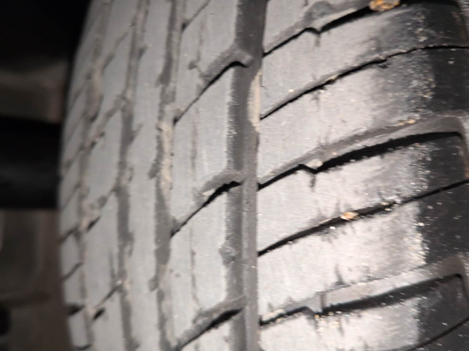 Used 2016 Renault Kwid RXT Petrol Manual tyres LEFT FRONT TYRE TREAD VIEW