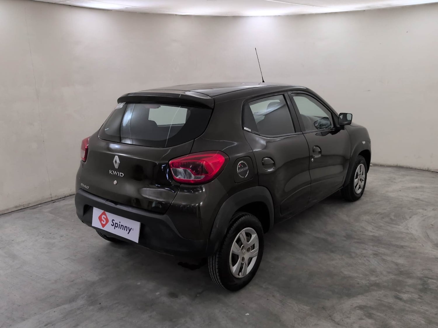 Used 2016 Renault Kwid RXT Petrol Manual exterior RIGHT REAR CORNER VIEW