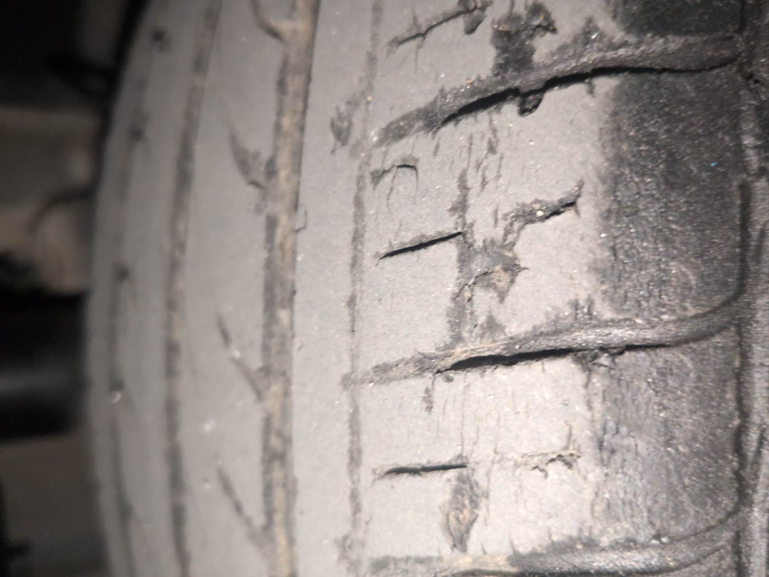 Used 2021 Tata Tiago XZA Plus Petrol Automatic tyres RIGHT FRONT TYRE TREAD VIEW