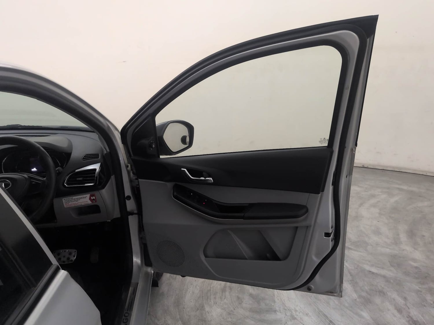 Used 2021 Tata Tiago XZA Plus Petrol Automatic interior RIGHT FRONT DOOR OPEN VIEW