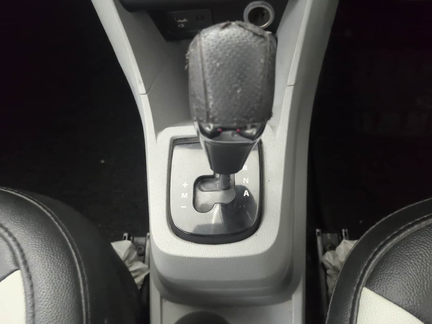 Used 2021 Tata Tiago XZA Plus Petrol Automatic interior GEAR  KNOB VIEW